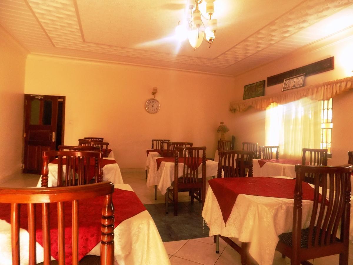 Rhino Motel Mbarara Exterior photo